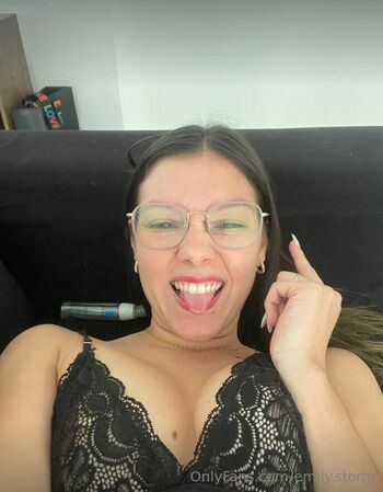 Emil / emily.storm nude photo #38