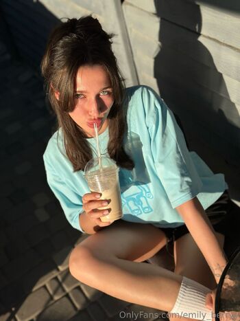 Emily Berry / emily_berryy nude photo #10