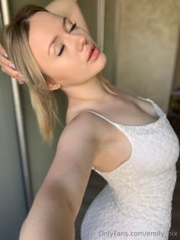 Your Emily / emily_hix nude photo #1