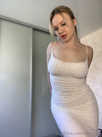 Your Emily / emily_hix nude photo #2