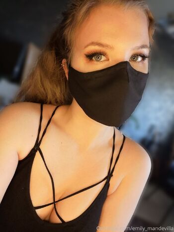 Emily Mandevill / emily_mandevilla nude photo #38