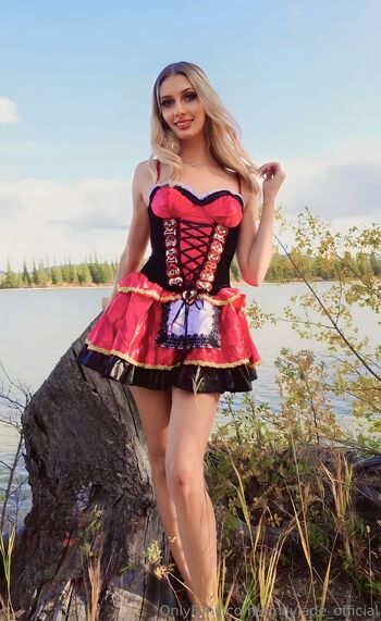 Emily Jade Free / emilyjade_official / xo.emilyjade / xoemilyjade nude photo #17