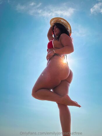 Emily Jone / emilyjoneschatfree nude photo #50