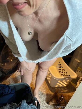 Emily Sequoi / emilysequoia nude photo #14