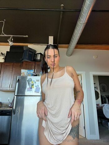 Emily Slater / emilyslaterr nude photo #15