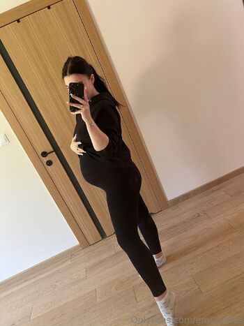 Emily Pregnant Love / emilyvibes nude photo #7