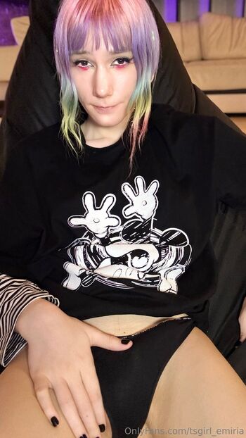 Emiri / emiria_lin nude photo #4