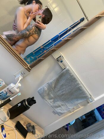 Emma and Iva / emma69ivan / xemmakattx nude photo #14
