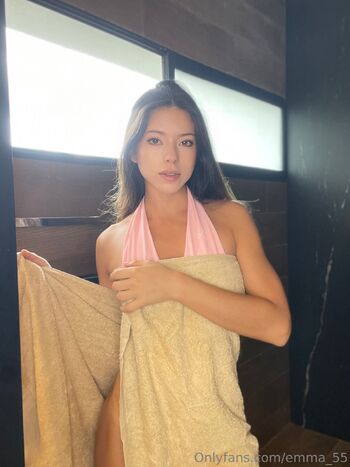 Emma / emma_55 nude photo #11