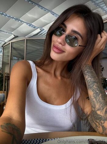 𝐄𝐦𝐦𝐚 𝕪𝕠𝕦𝕣 𝕝𝕚𝕥𝕥𝕝𝕖 𝕘𝕚𝕣 / emma_madison nude photo #2