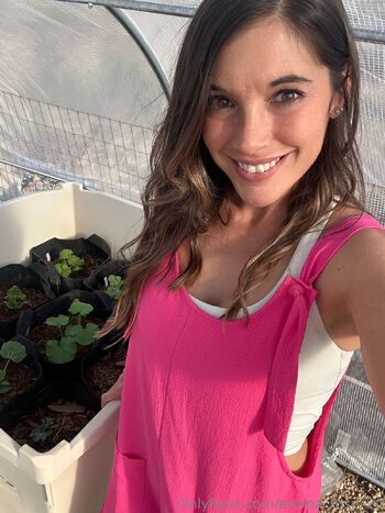 Emma Rose / emma_rose_24 nude photo #13