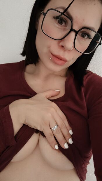 Emma / emmafischerr nude photo #11