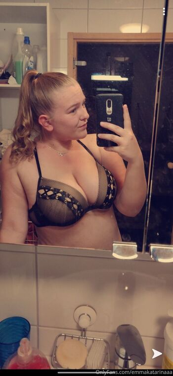 Emm / emmakatarinaaa nude photo #13