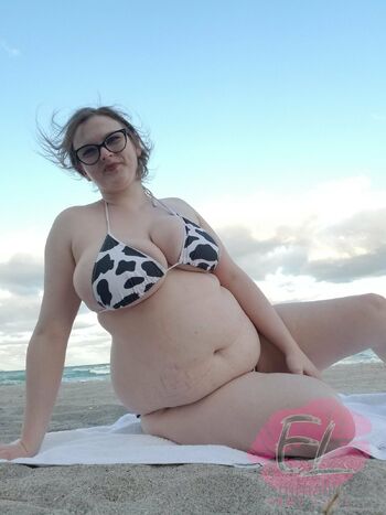 Emma Lill / emmalillyfree nude photo #24