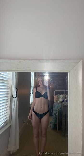 EmmaMa / emmamaeeee nude photo #1