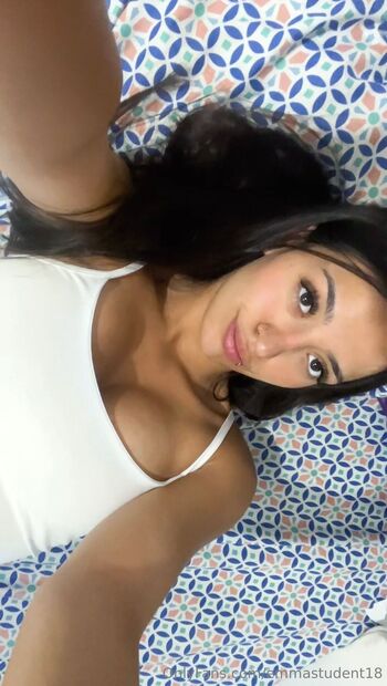 Emm / emmastudent18 nude photo #5