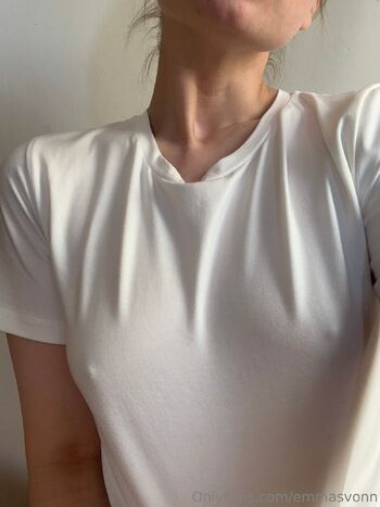 Emm / emmasvonn nude photo #17