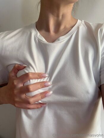 Emm / emmasvonn nude photo #18