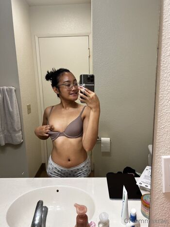 Emma / emmaxrae nude photo #16