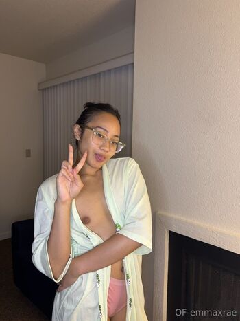 Emma / emmaxrae nude photo #17