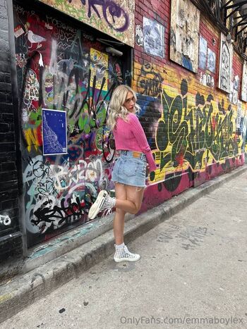 em / emmbellaxo nude photo #30