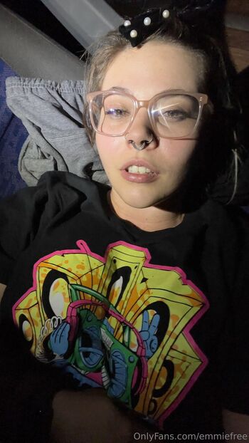 Emmi / emmiefree nude photo #10