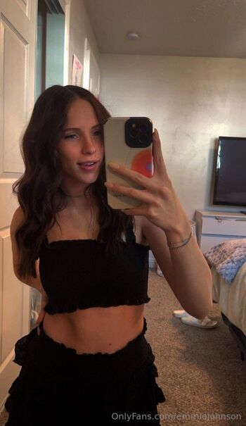Emmie Gusher / emmiejohnson nude photo #2
