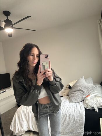 Emmie Gusher / emmiejohnson nude photo #5