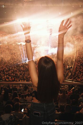 Emmy / emmy_2007 nude photo #2