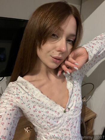 Emmy / emmy_2007 nude photo #10