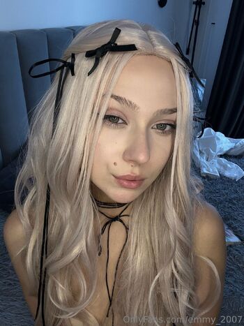 Emmy / emmy_2007 nude photo #13