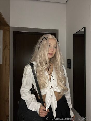 Emmy / emmy_2007 nude photo #15