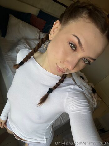 Emmy / emmy_2007 nude photo #26