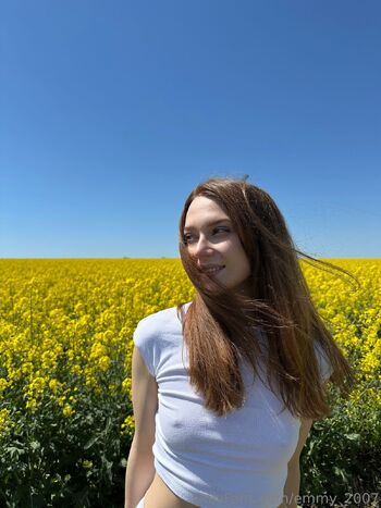 Emmy / emmy_2007 nude photo #28