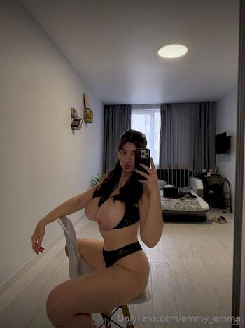 Emma / emmy_emma nude photo #6