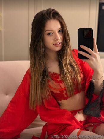 Emm / emmy_hayes nude photo #10