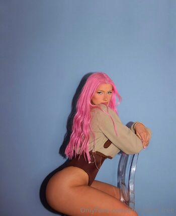 Emmy Bre (Free / emmybre_free nude photo #6