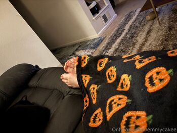 artist baddi / emmycakee nude photo #1