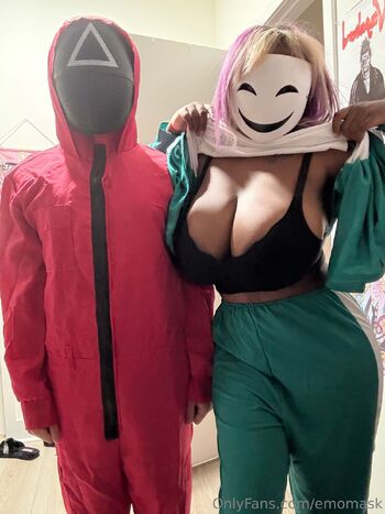 Purple / emomask nude photo #22