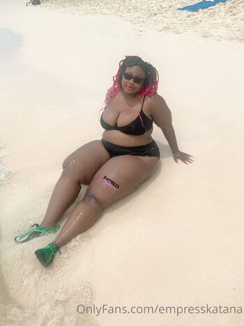 Empress Katan / empresskatana / empresskatanaig / allhailkatana nude photo #9