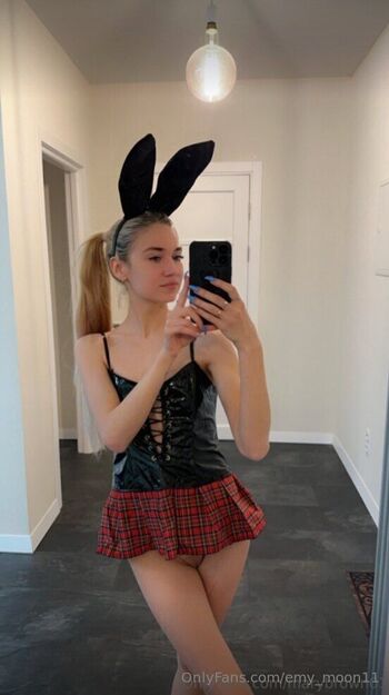 Emmily Moo / emy_moon11 nude photo #23