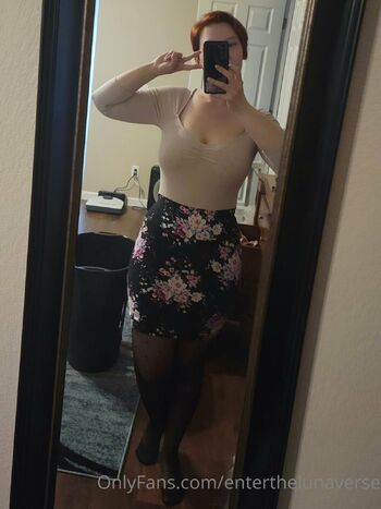 Lun / enterthelunaverse nude photo #8