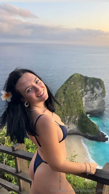 enzabel_chlo / enzabel_chloe / enza.perniciaro / enzaperniciaro nude photo #2