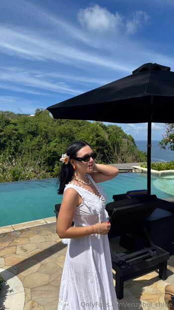 enzabel_chlo / enzabel_chloe / enza.perniciaro / enzaperniciaro nude photo #4