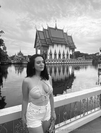 enzabel_chlo / enzabel_chloe / enza.perniciaro / enzaperniciaro nude photo #16