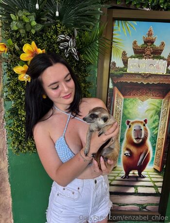 enzabel_chlo / enzabel_chloe / enza.perniciaro / enzaperniciaro nude photo #17