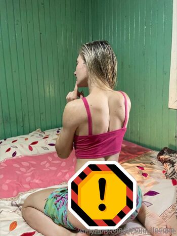 Erika Farme / erikamullerlove nude photo #4