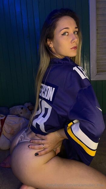 Erika Farme / erikamullerlove nude photo #14