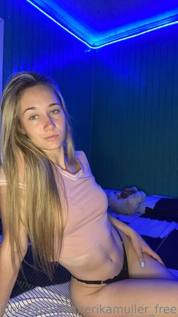 Erika Farme / erikamullerlove nude photo #22