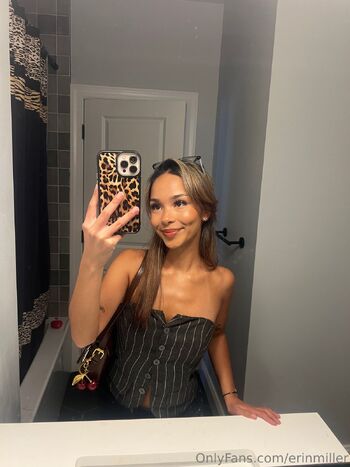 Erin / erinmiller nude photo #2